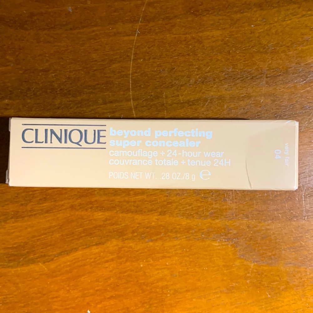 Clinique Beyond Perfecting Super Concealer -04 Very Fair Women Concealer 0.28 oz